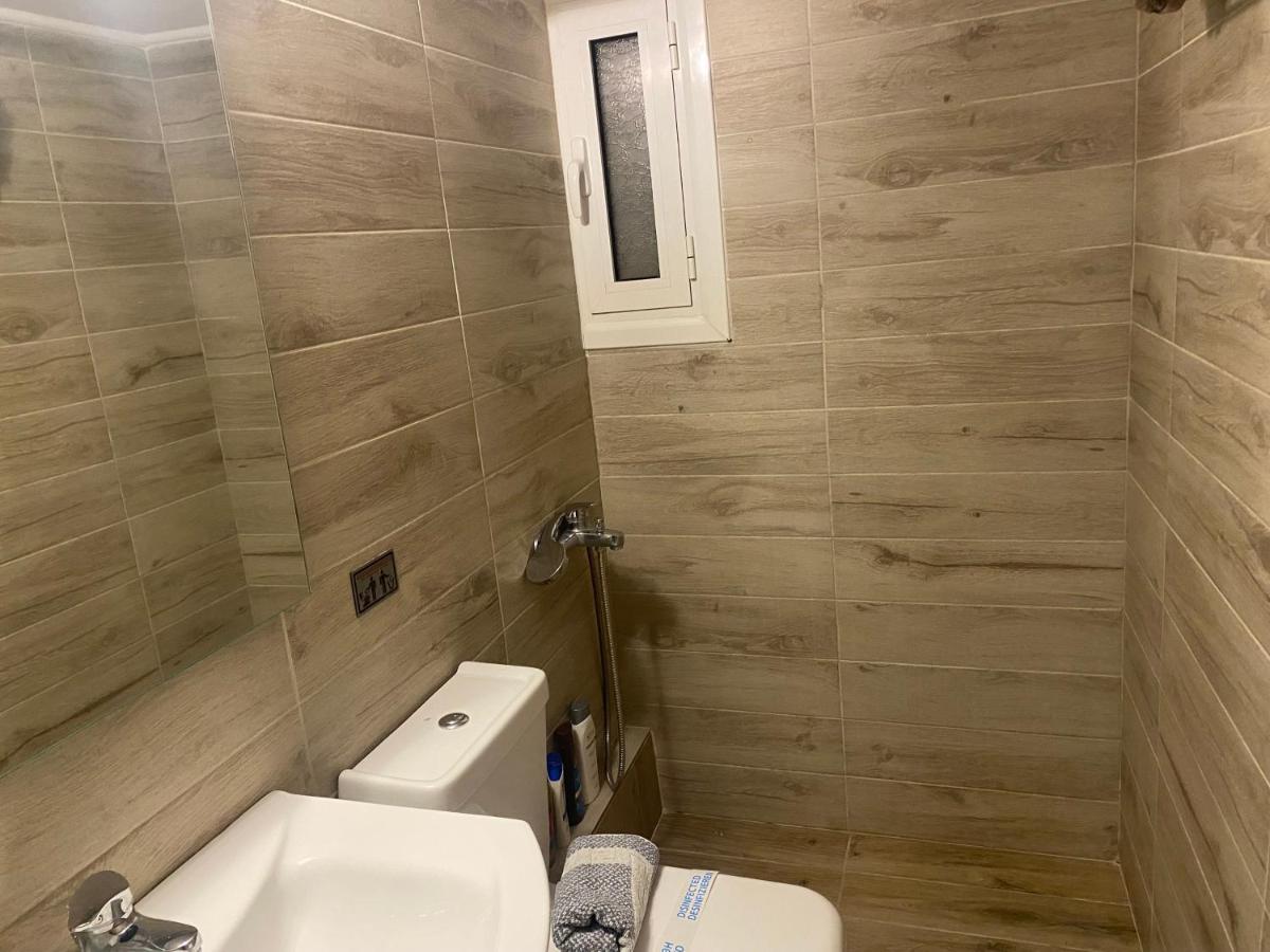 Modern, Ideally Located Studio Apartment Atenas Exterior foto