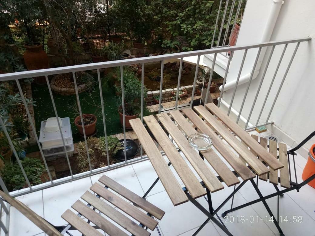 Modern, Ideally Located Studio Apartment Atenas Exterior foto