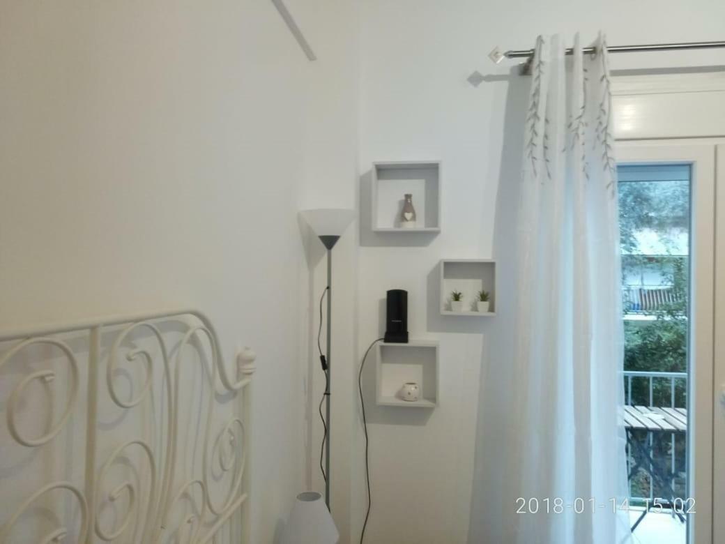 Modern, Ideally Located Studio Apartment Atenas Exterior foto
