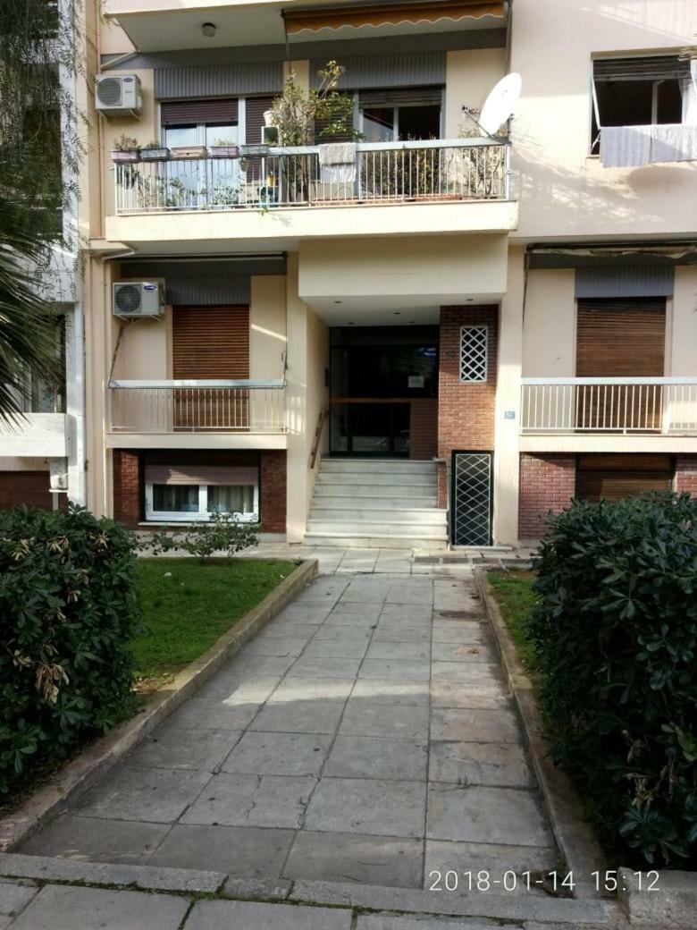 Modern, Ideally Located Studio Apartment Atenas Exterior foto